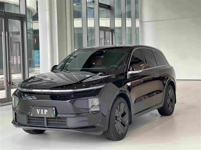 2025 Li Xiang L6