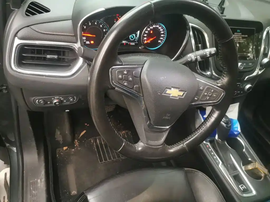 Chevrolet Equinox — миниатюра 11