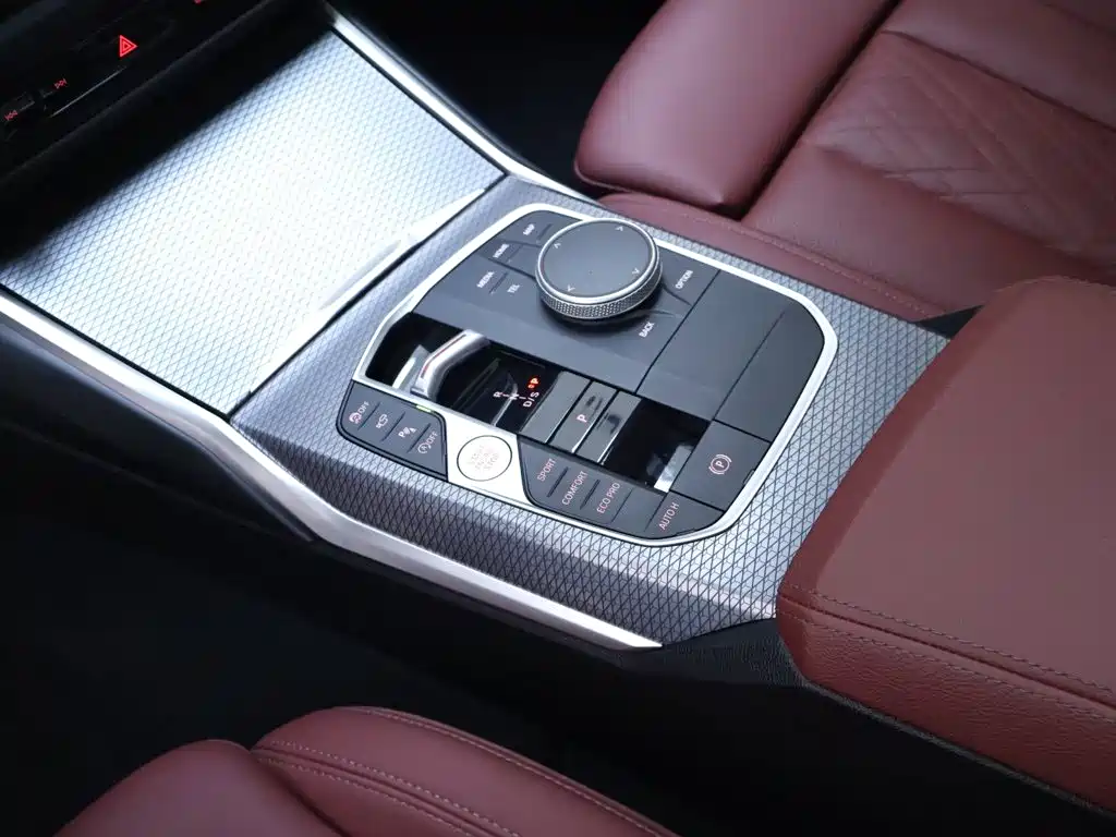BMW 3 Series — миниатюра 12