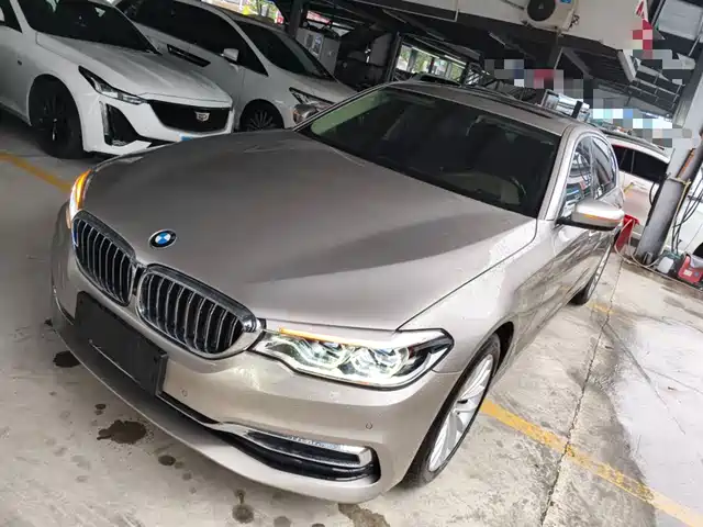 BMW 5 SERIES