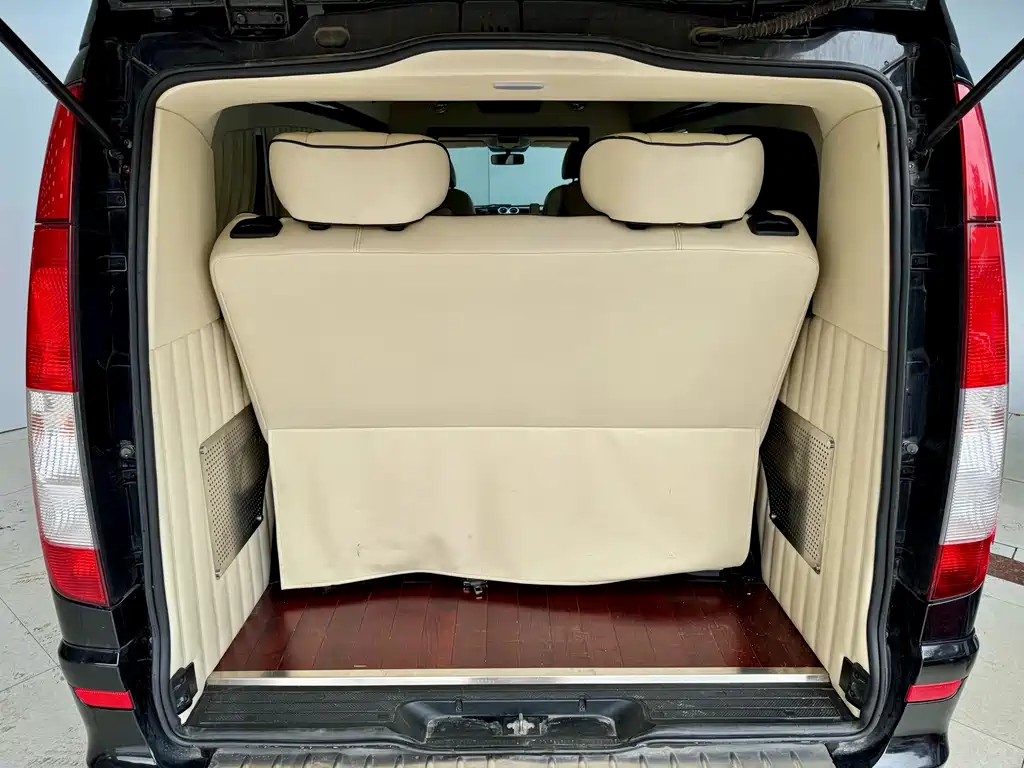 Mercedes-Benz Vito — миниатюра 17