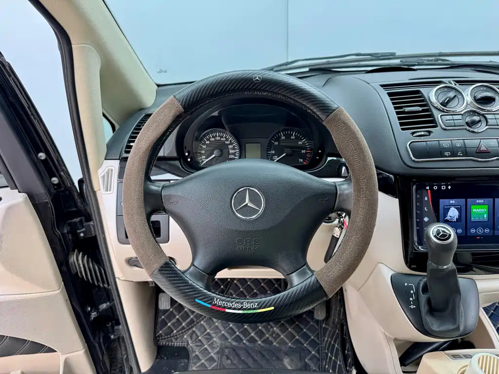 Mercedes-Benz Vito — миниатюра 13