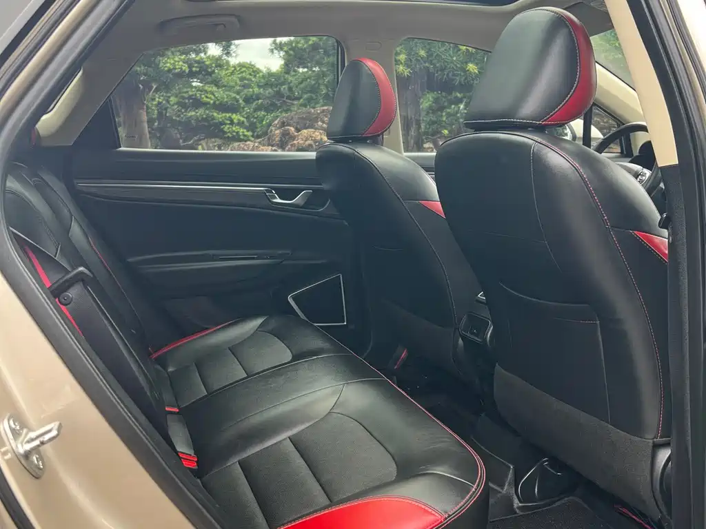 Geely Emgrand GS — миниатюра 11