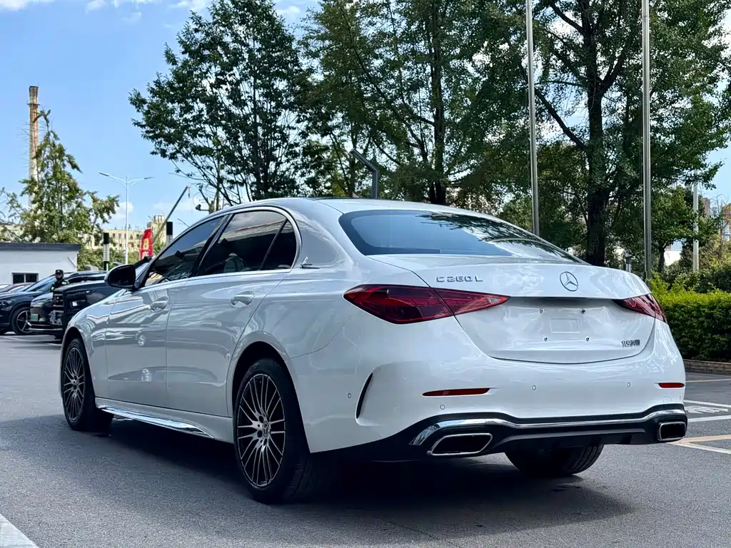 Mercedes-Benz C-Class — миниатюра 7