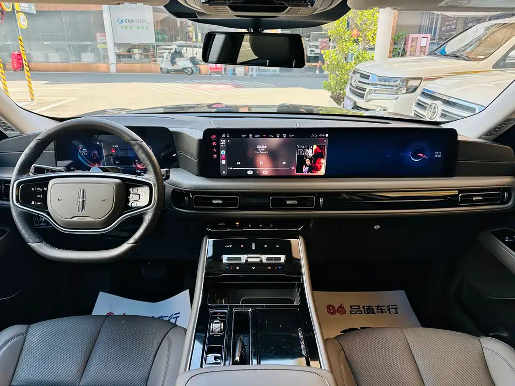 Lincoln Aviator — миниатюра 6