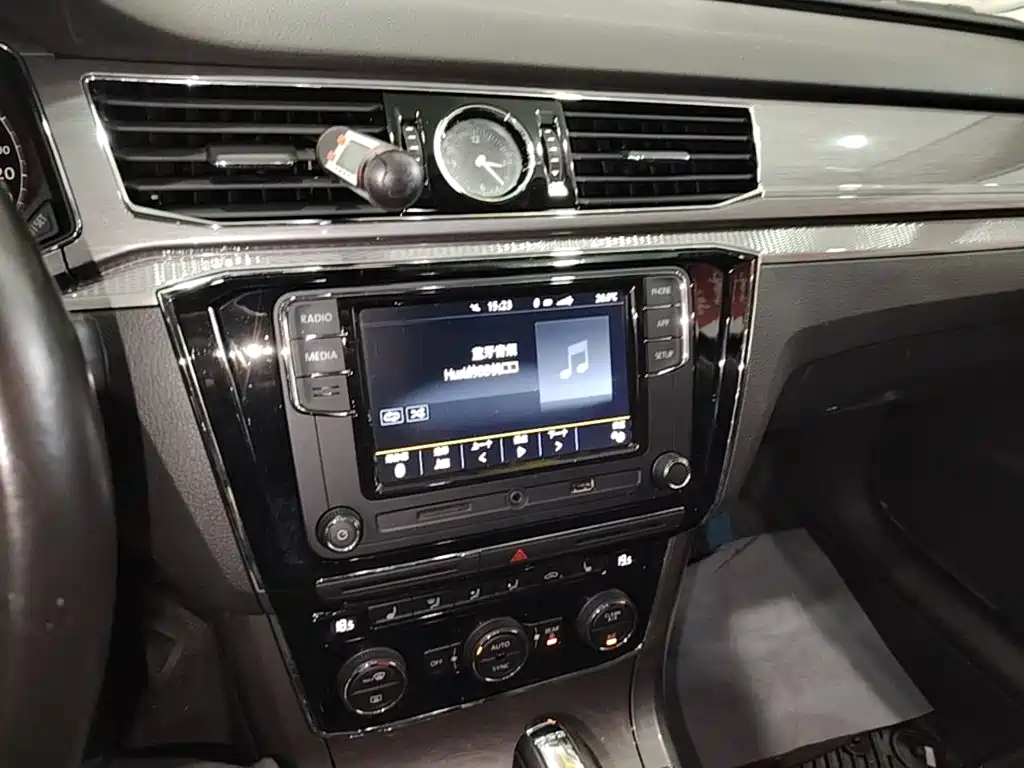 Volkswagen Passat — миниатюра 13