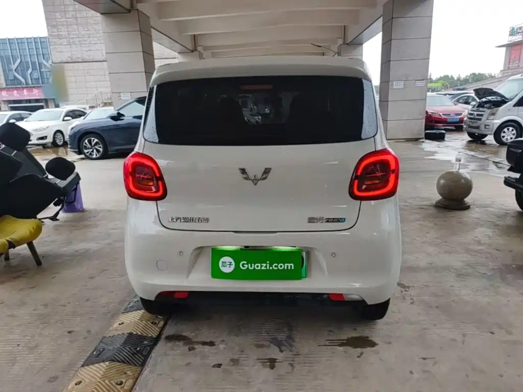 Wuling MINIEV — миниатюра 6