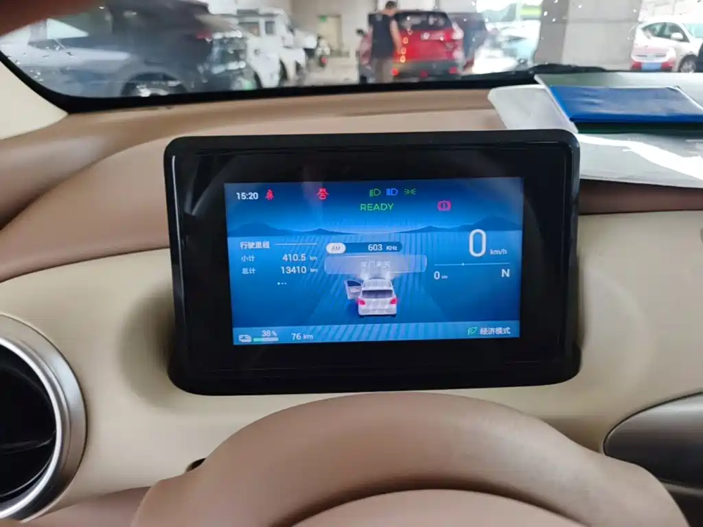 Wuling MINIEV — миниатюра 12