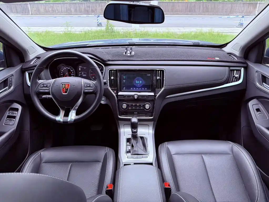 Roewe RX5 — миниатюра 8
