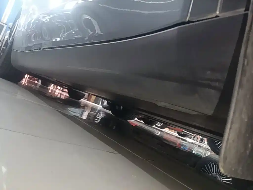 Tesla Model Y — миниатюра 21