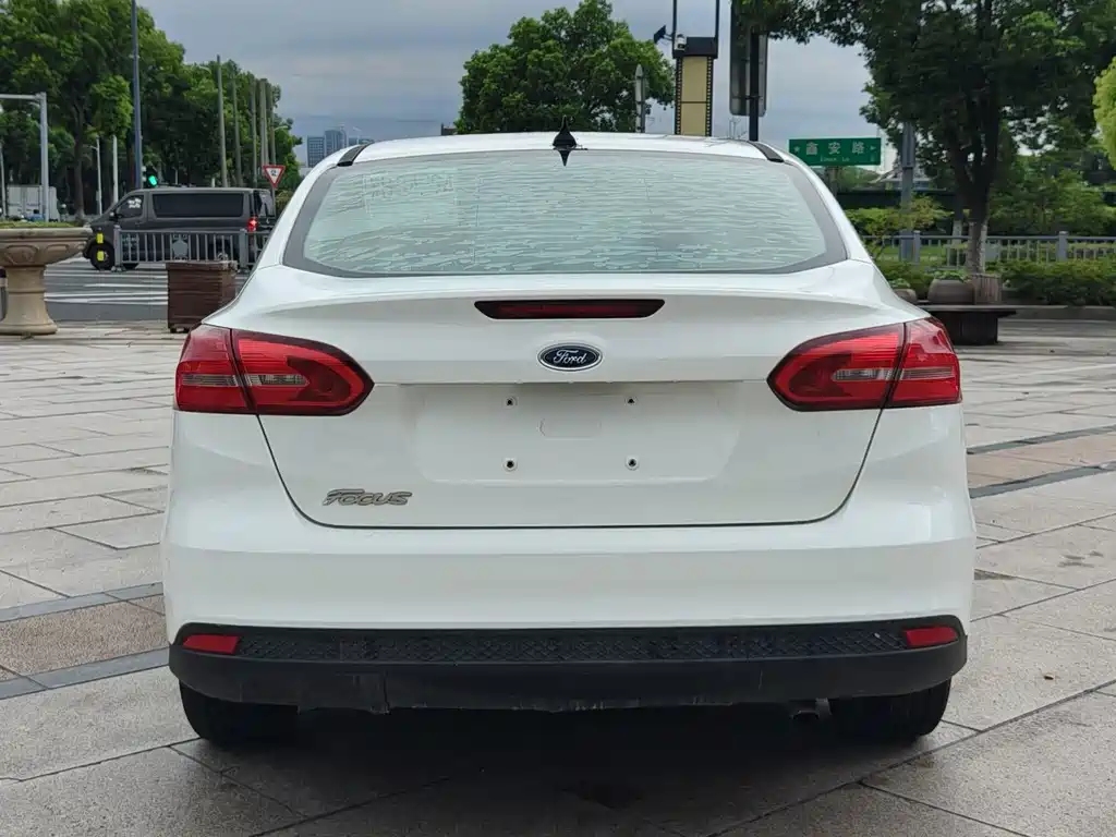 Ford Focus — миниатюра 5