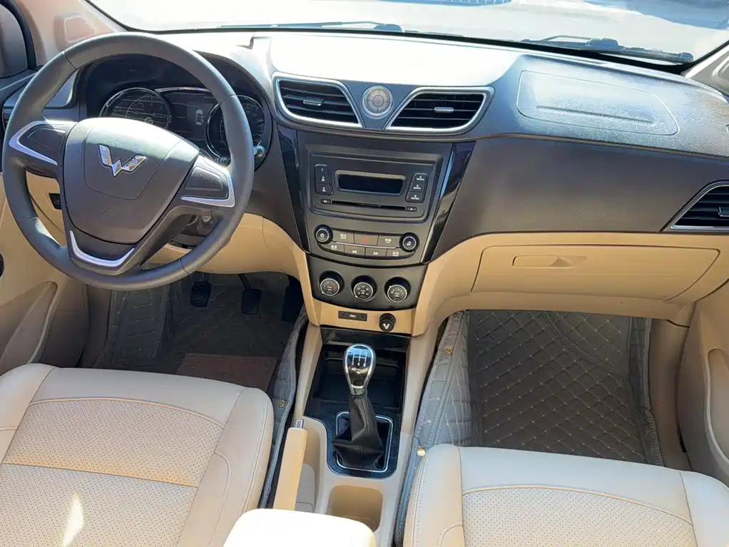 Wuling Hongguang — миниатюра 24