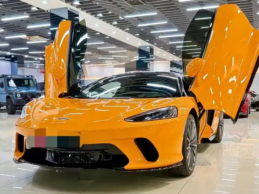 McLaren GT
