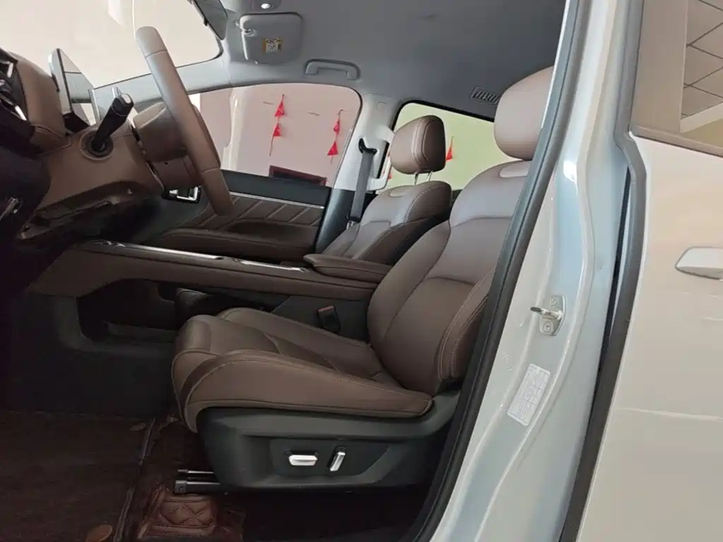 Wuling Xingguang 730 New Energy — миниатюра 15