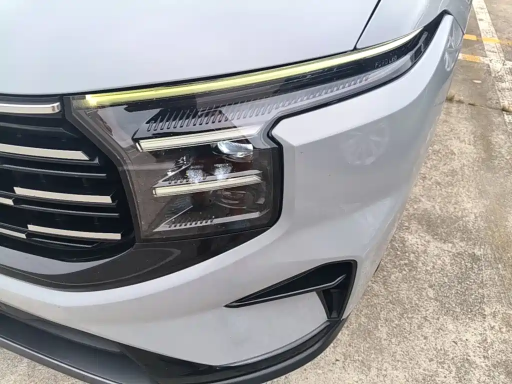 Ford Edge — миниатюра 24