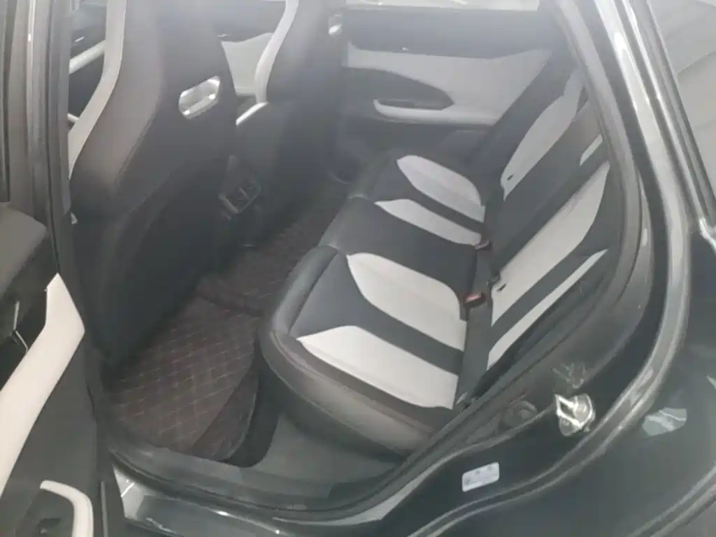 Changan UNI-V iDD — миниатюра 17