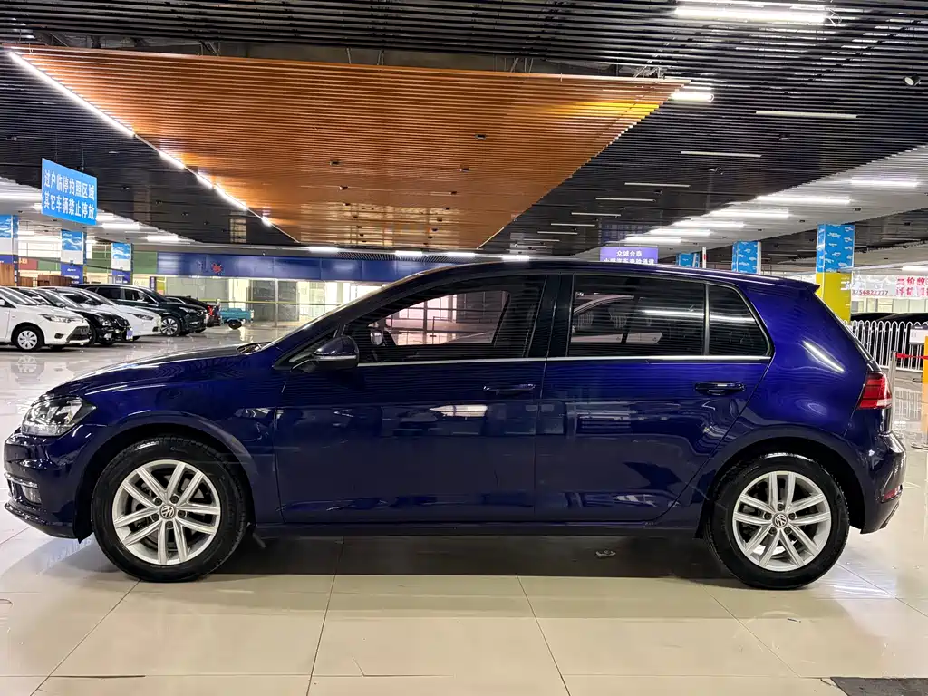 Volkswagen Golf 2018 230TSI AT Comfort