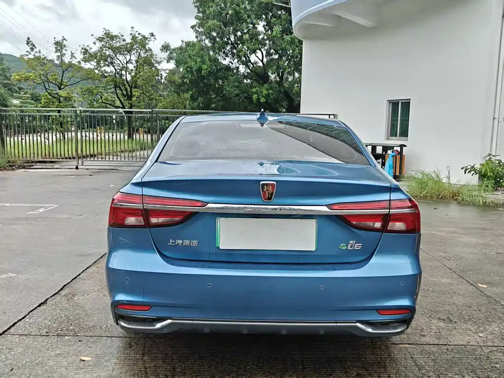 Roewe i6 New Energy — миниатюра 7
