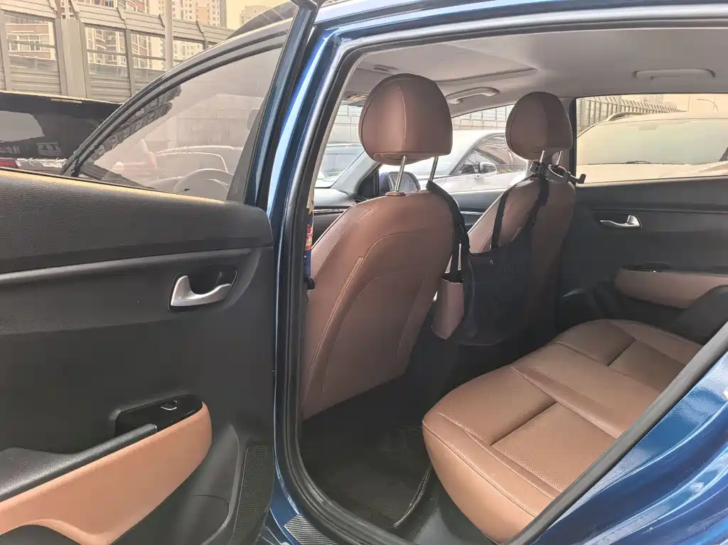 Kia KX Cross — миниатюра 14