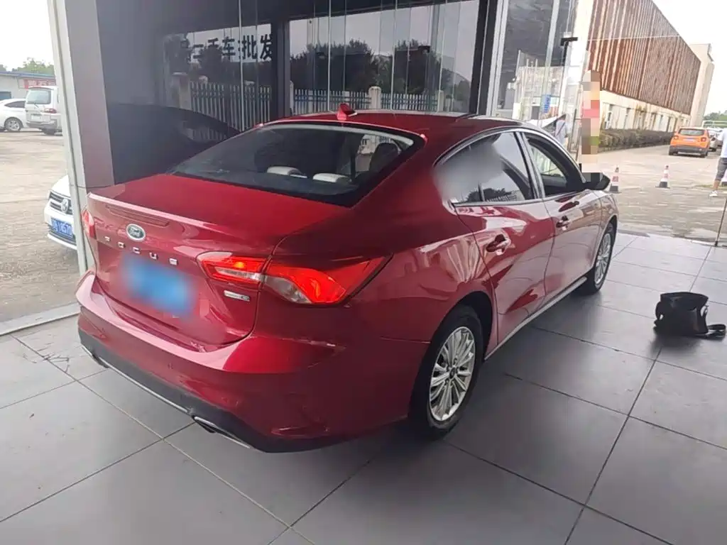 Ford Focus — миниатюра 7
