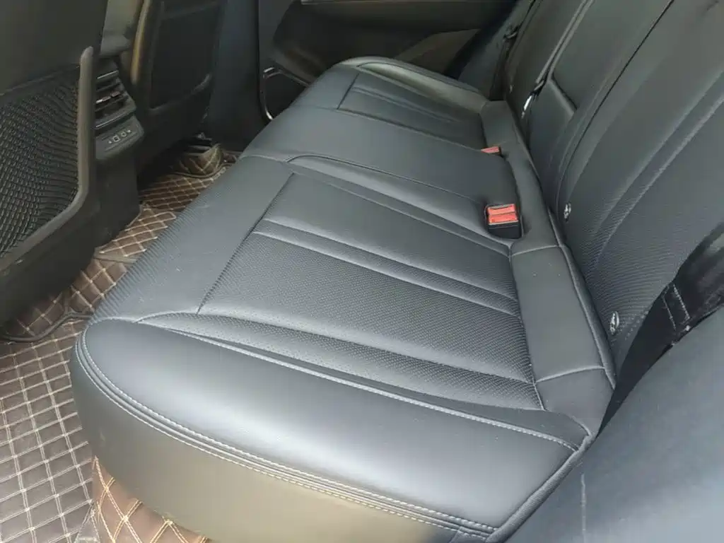Hongqi Hongqi HS3 PHEV — миниатюра 17