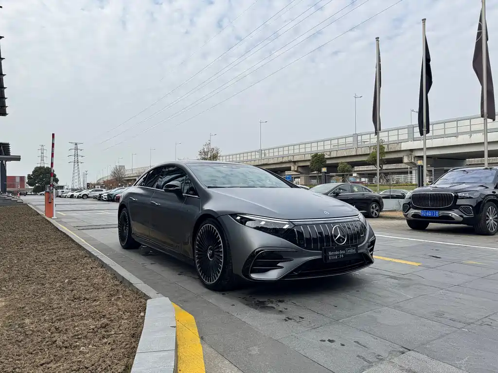 MERCEDES-BENZ EQS AMG