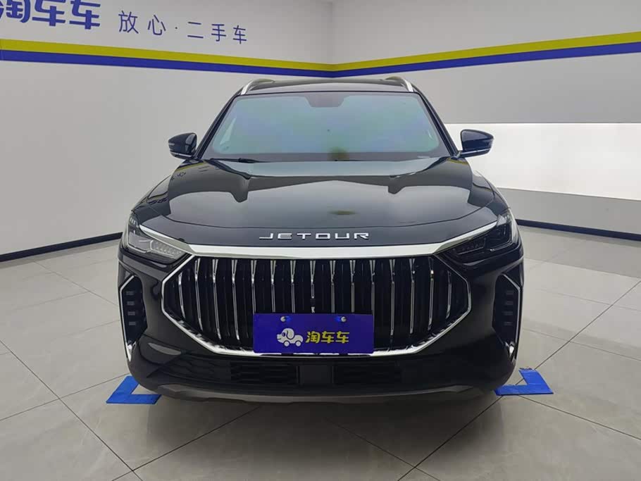 Jetour Jetour X70 PLUS 1.5 л 2024 г. Чёрный, пробег 30299 км