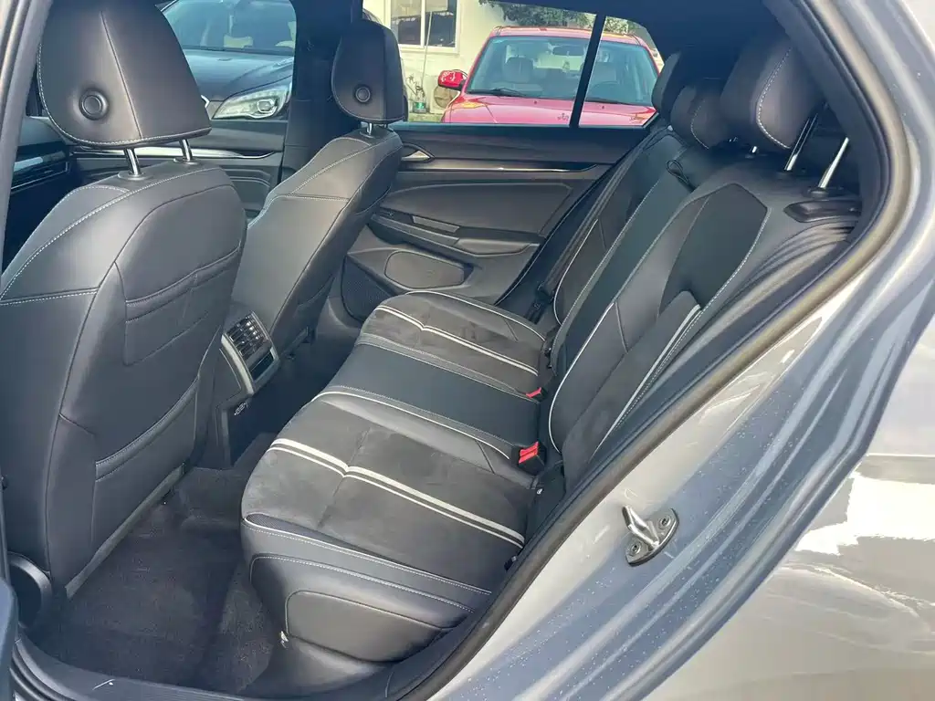 Volkswagen Golf — миниатюра 5