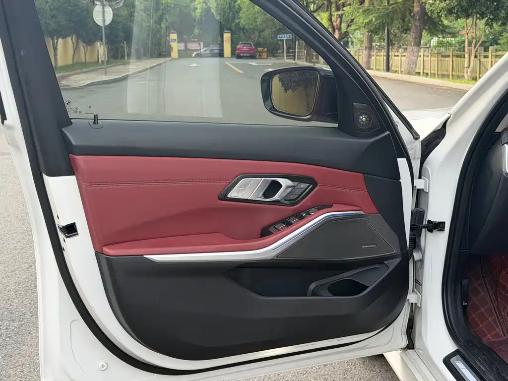 BMW 3 Series — миниатюра 9