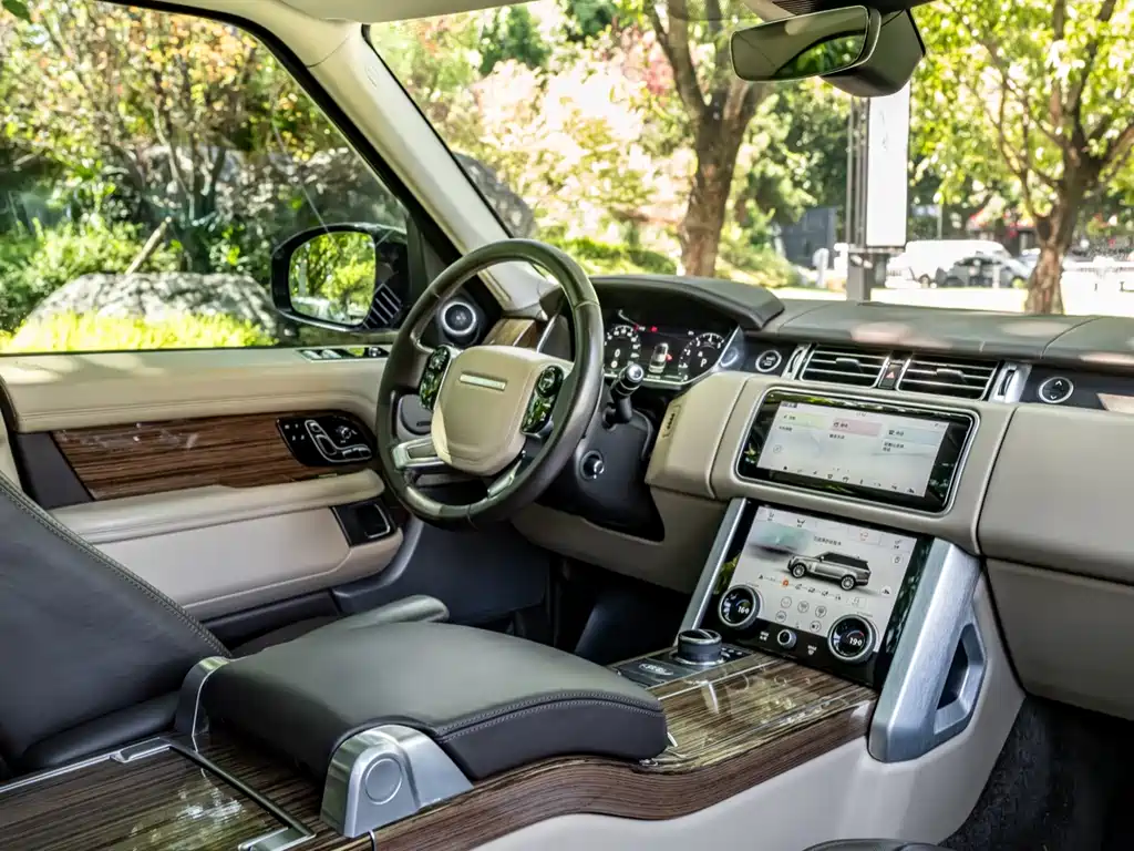 Land Rover Range Rover — миниатюра 5