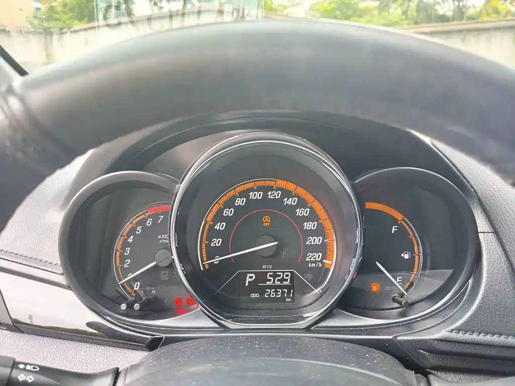 Toyota Yaris L — миниатюра 9