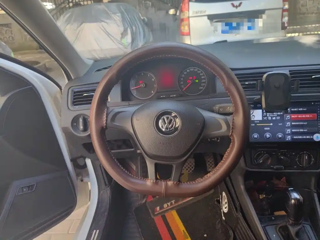 Volkswagen Santana — миниатюра 11