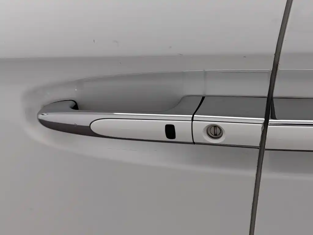 Luxgen Big 7 MPV — миниатюра 18