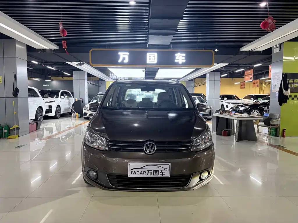 Volkswagen Touran — миниатюра 2