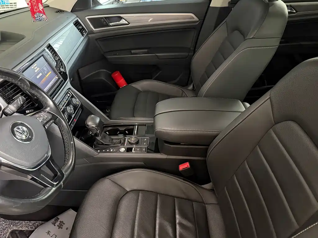 Volkswagen Teramont — миниатюра 3