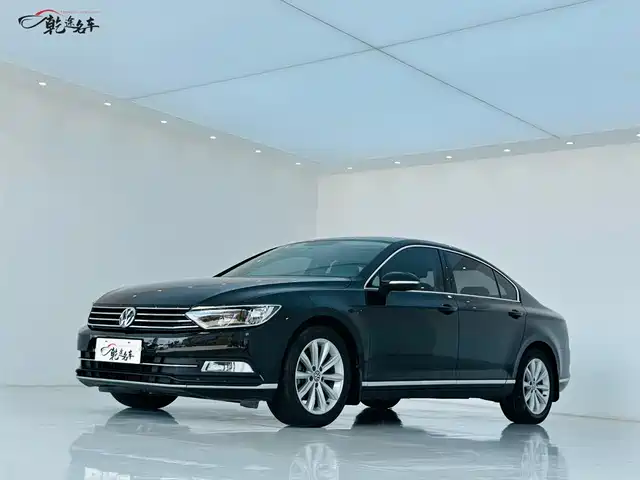 VOLKSWAGEN MAGOTAN 2018