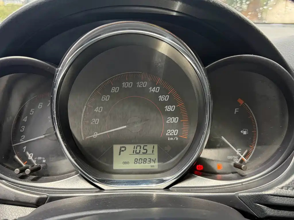 Toyota Yaris L — миниатюра 15