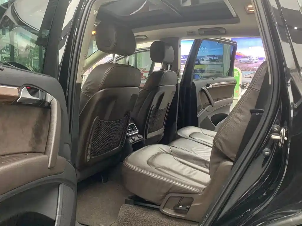 Audi Q7 — миниатюра 9