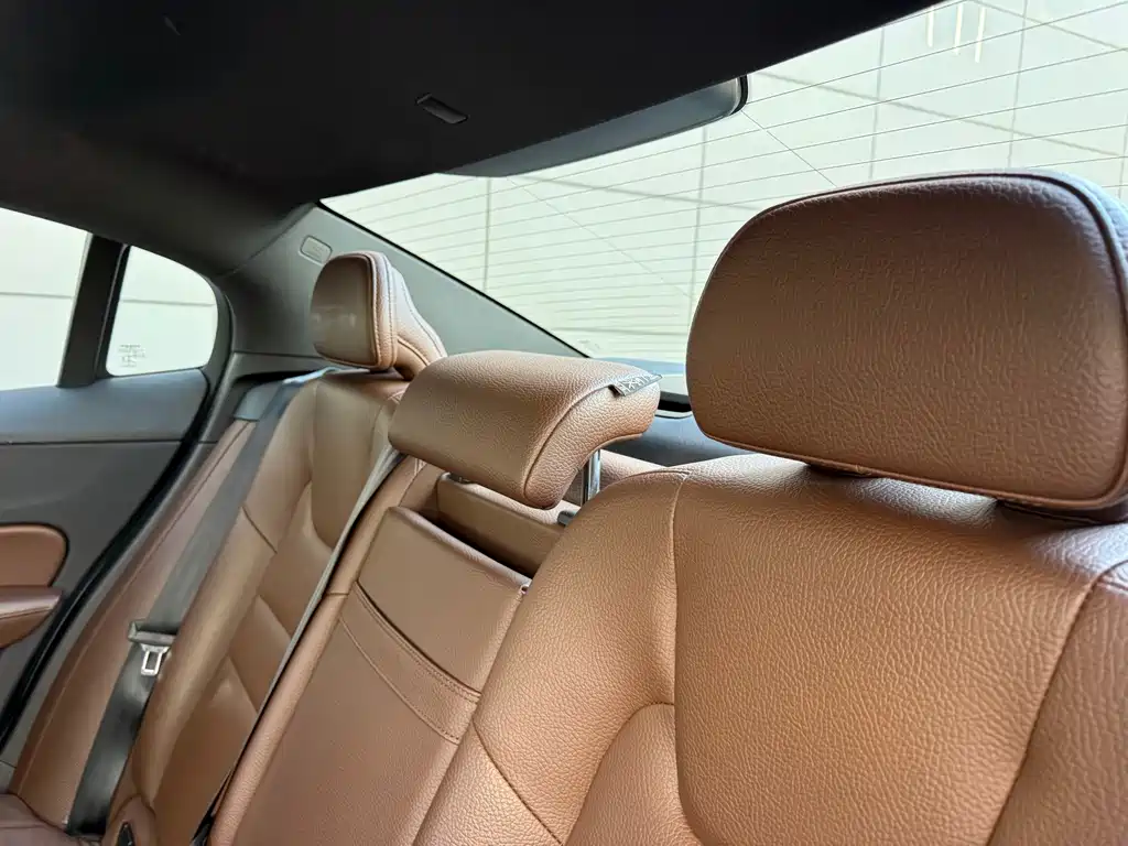 Volvo S60 — миниатюра 31