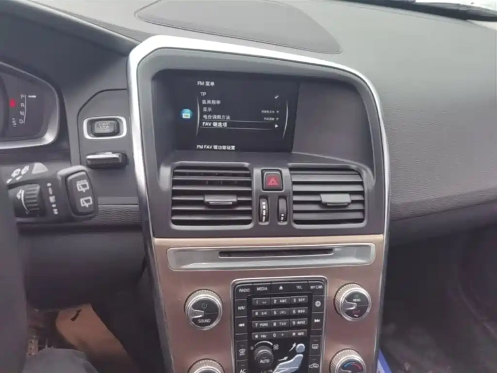 Volvo XC60 2016 T5