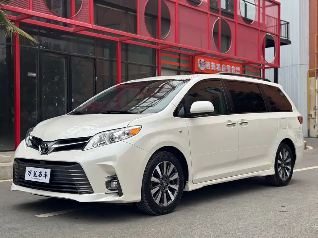 Toyota Sienna 2019