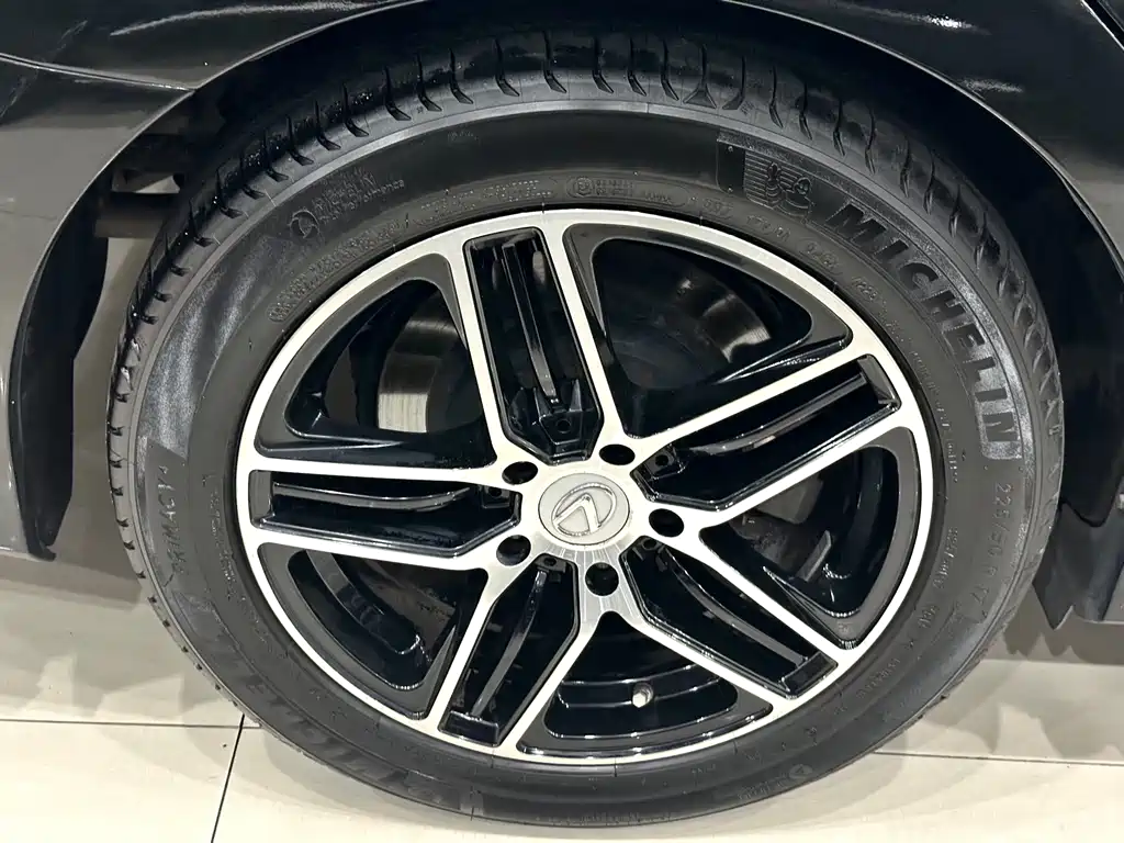 Lexus GS — миниатюра 28