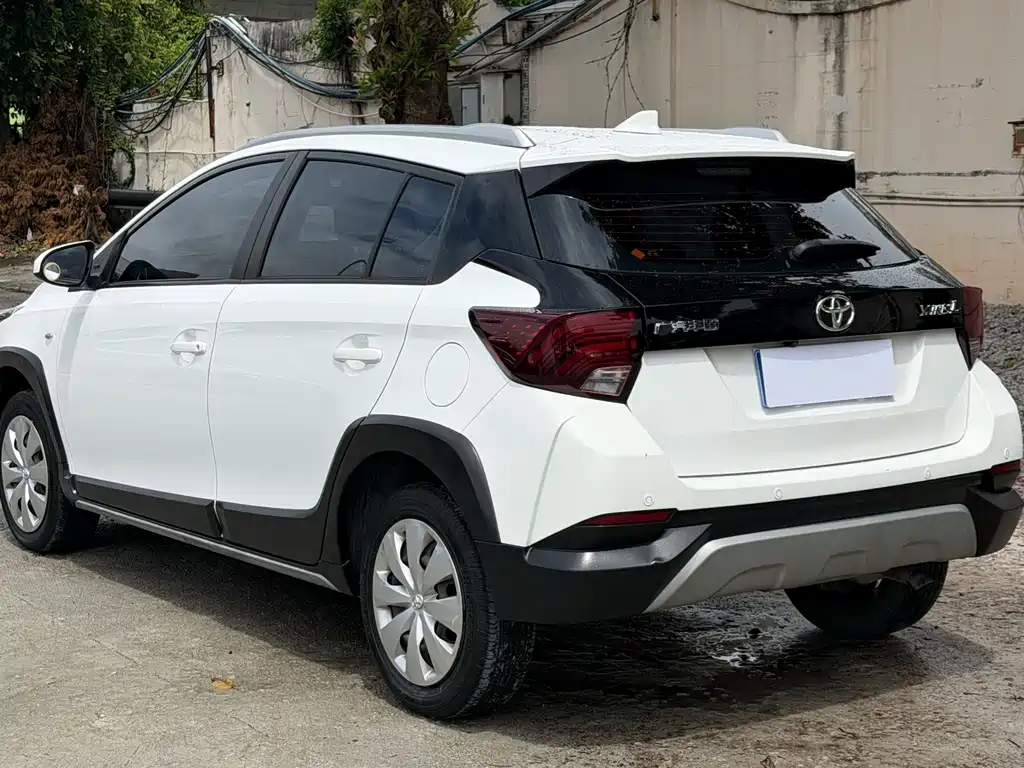Toyota Yaris L — миниатюра 16
