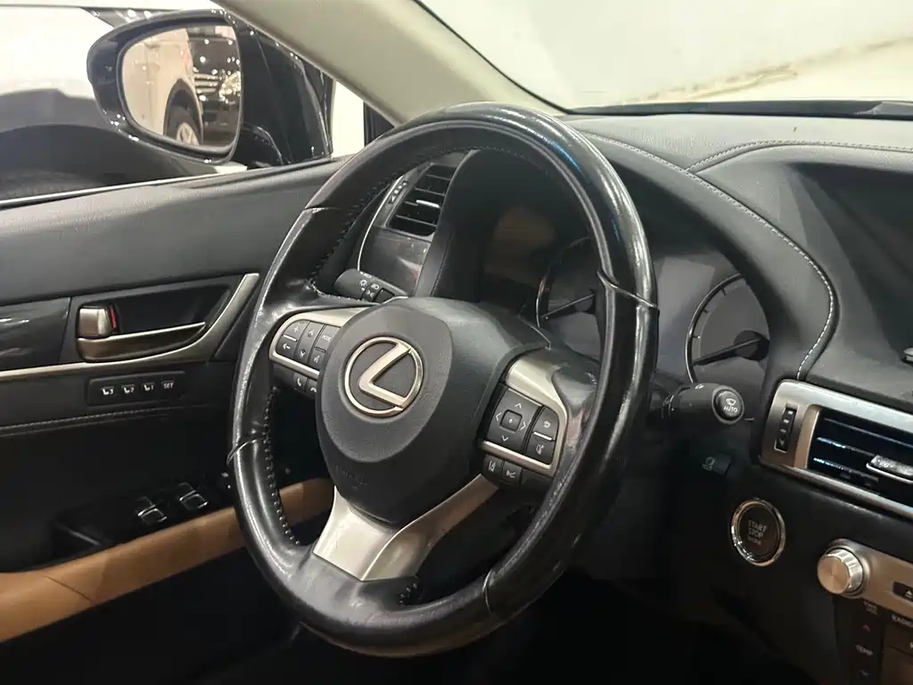 Lexus GS — миниатюра 29
