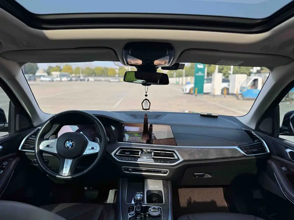 BMW X5 — миниатюра 7