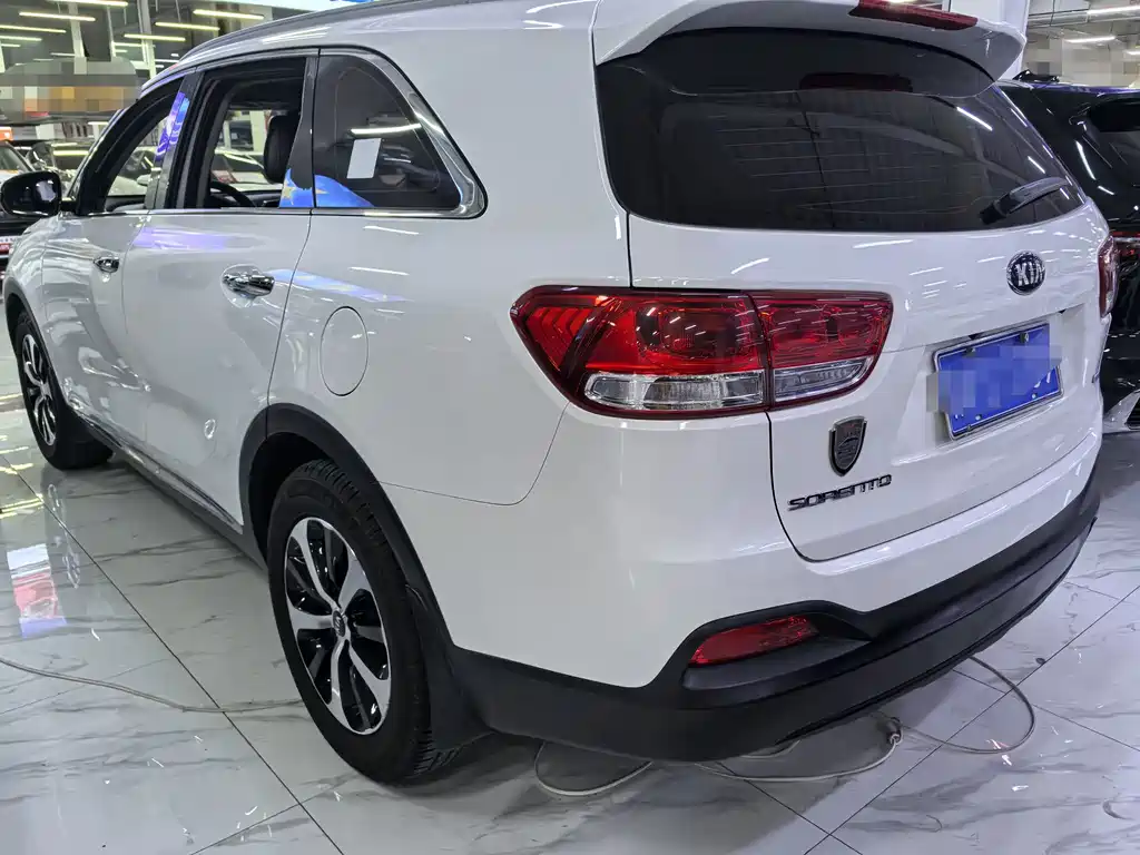 Kia Sorento — миниатюра 4