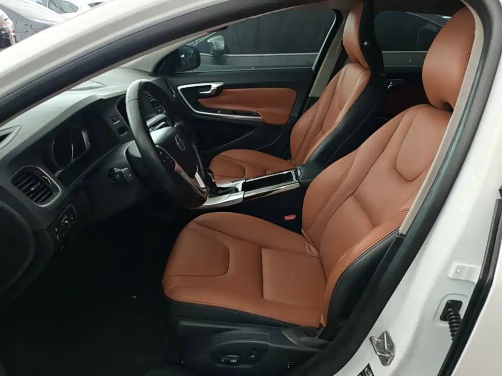Volvo S60 — миниатюра 15