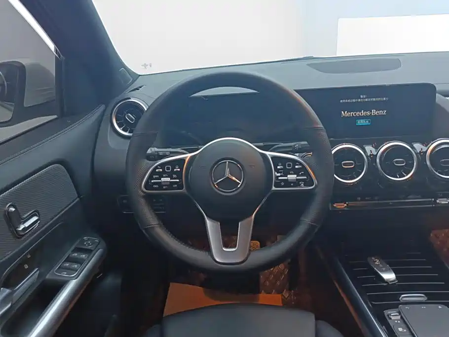 Mercedes-Benz GLA — миниатюра 15
