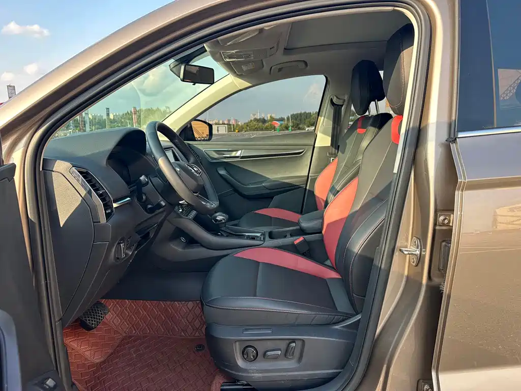 Skoda Karoq — миниатюра 4