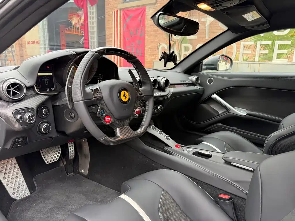 Ferrari F12berlinetta 2013 6.3L